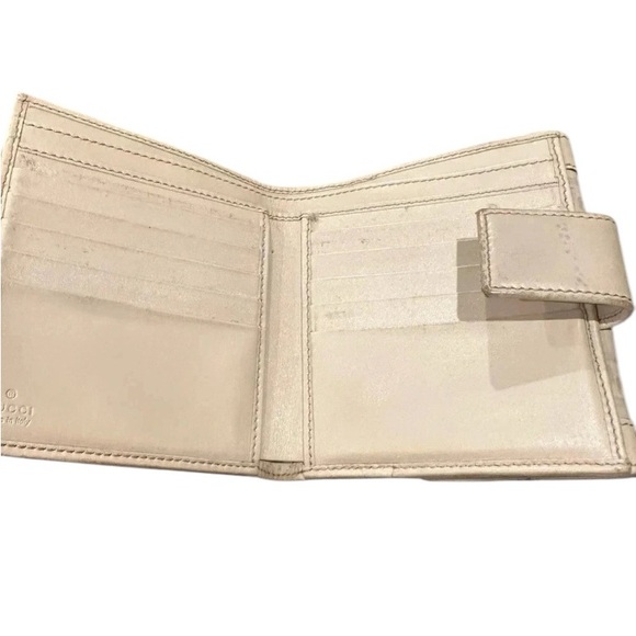 Gucci Cream Embossed Wallet - Picture 4 of 8